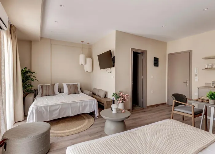 Iroon Units Ermúpoli