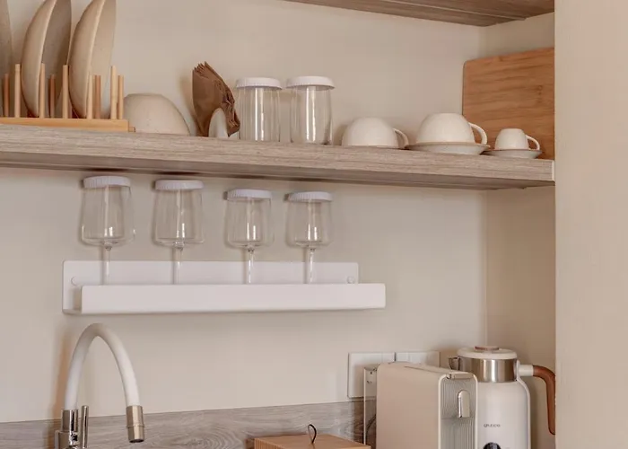 Iroon Units Apartman