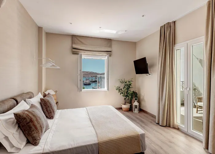 Iroon Units Apartman