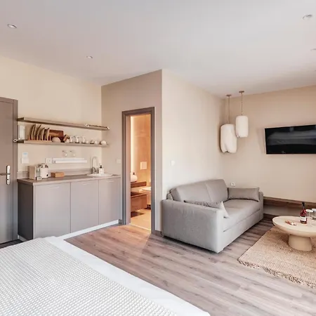 Apartment Iroon Units Ermoupoli
