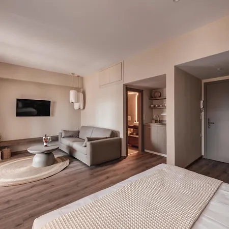 Iroon Units * Ermoupoli