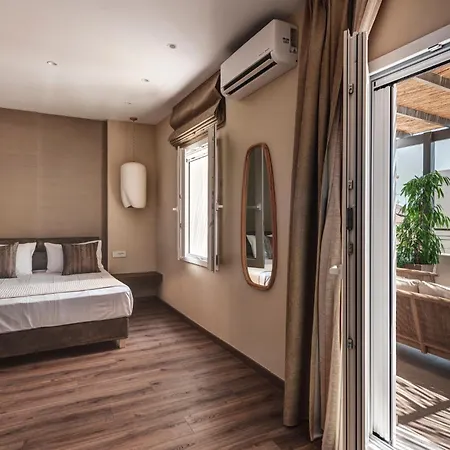 Iroon Units Apartment Ermoupoli