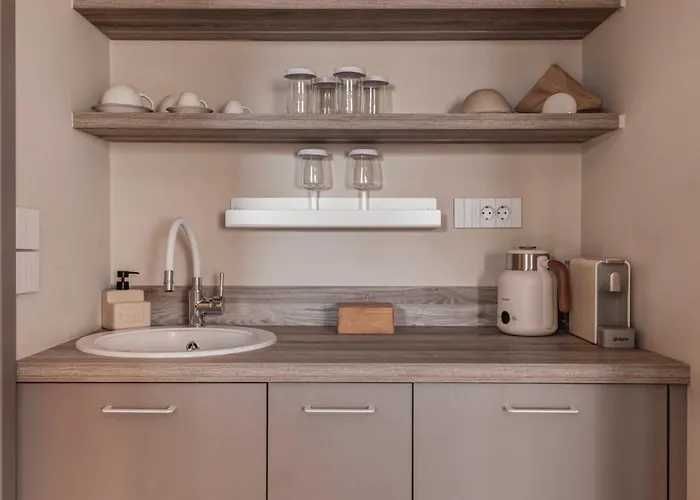 Iroon Units Ermoupoli